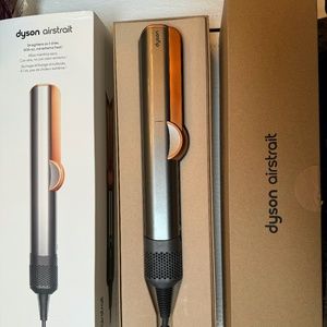 Dyson Airstrait Straightener